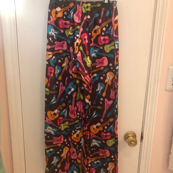 “Girls Rock” Pajamas Adorable and Fun - Picture 3 of 3